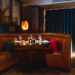 Glasgow hotels &amp; apartments, all accommodations in Glasgow