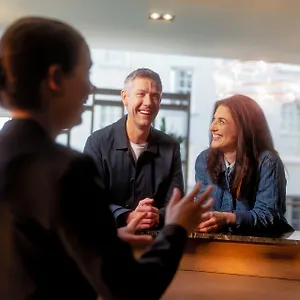 Glasgow hotels &amp; apartments, all accommodations in Glasgow